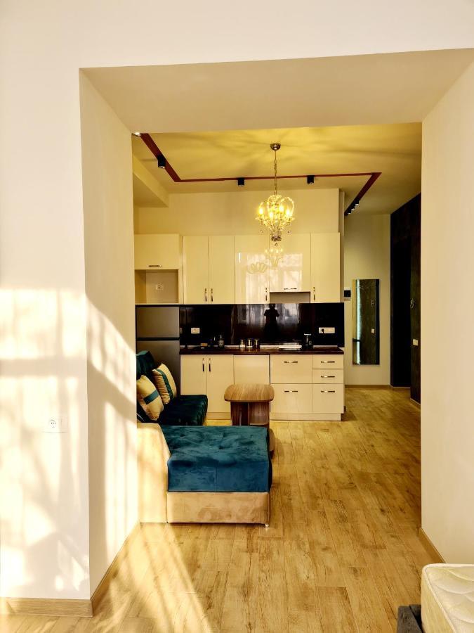 Deluxe Apartment In City Center Jereván Kültér fotó