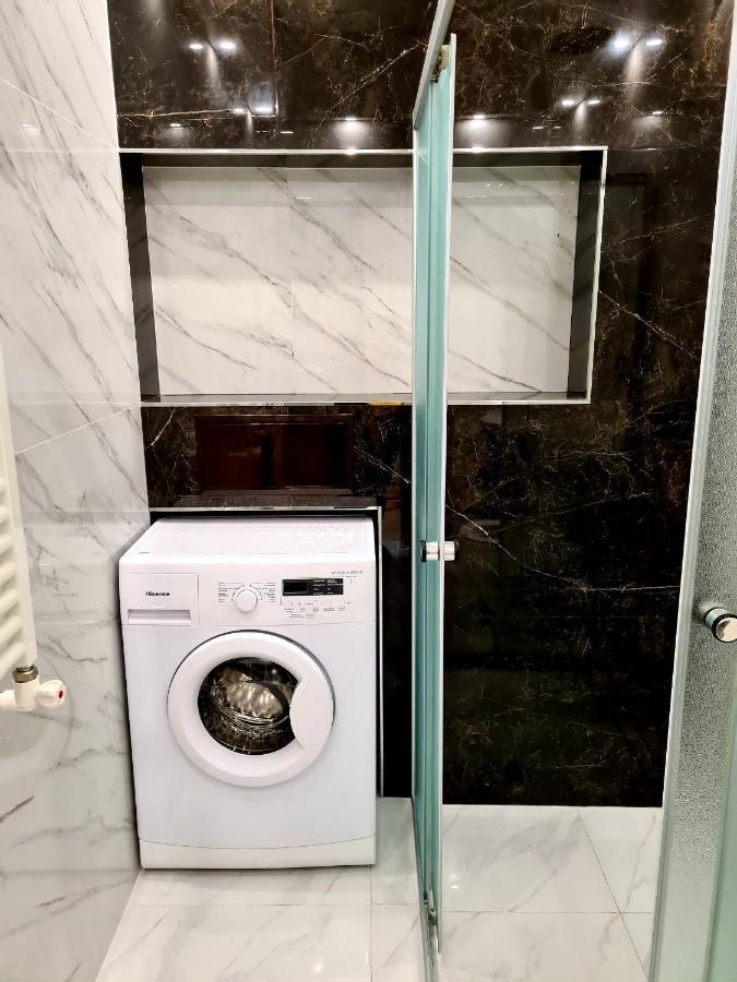Deluxe Apartment In City Center Jereván Kültér fotó